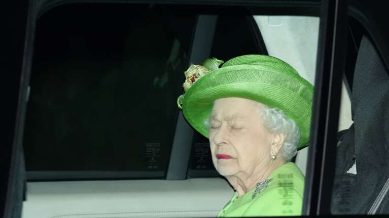 Βασίλισσα Ελισάβετ: Oι απροσδόκητες επαφές στο κινητό της - Ποιοι την καλούν 24 ώρες το 24ωρο