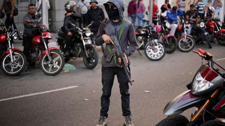 Ανάλυση του Ιάσονα Πιπίνη για τη σύλληψη Μαδούρο:  Ο ηγέτης της  Βενεζουέλας "προδόθηκε" από τον στρατό του