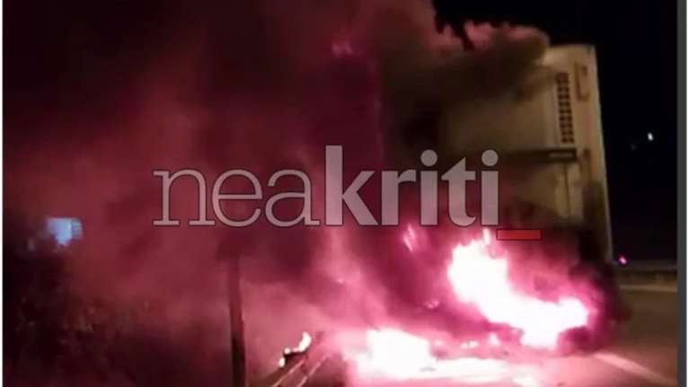 Κρήτη: Φωτιά σε νταλίκα στον ΒΟΑΚ - Δέος προκαλούν οι εικόνες από το όχημα που λαμπάδιασε