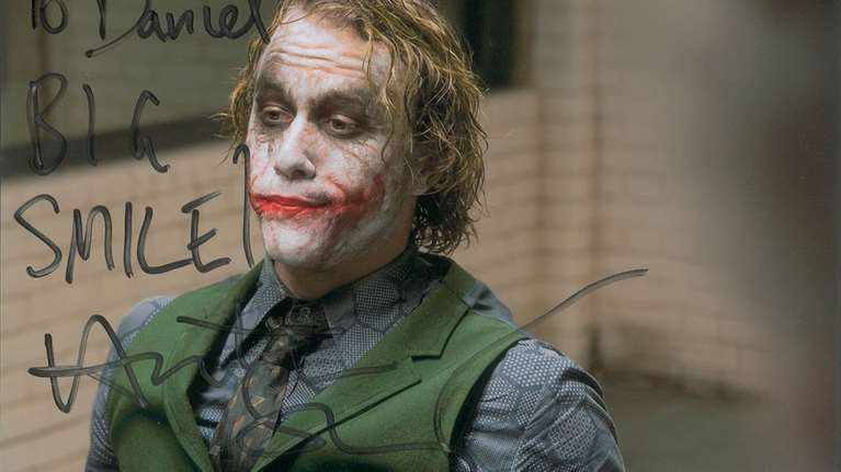 Ένα σπάνιο αυτόγραφο του &quot;Τζόκερ&quot; Χιθ Λέτζερ πουλήθηκε σε αστρονομική τιμή