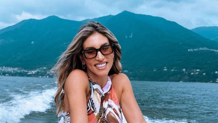 Αθηνά Οικονομάκου:  Λιώνει από έρωτα στην αγκαλιά του Μπρούνο Τσερέλα