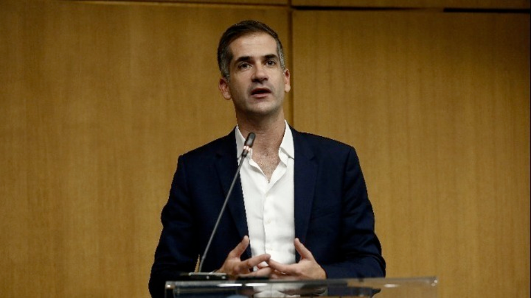 Κακοκαιρία - Μπακογιάννης: Αρνούμαστε να ανταλλάσσουμε &quot;χιονόμπαλες&quot; για τις αρμοδιότητες