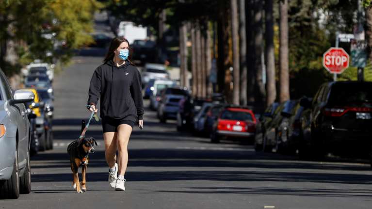"Καμπανάκι" από ΕΚΠΑ: Οι μεταλλάξεις βάζουν νέες προκλήσεις - Εντοπίστηκε και τέταρτη στην Καλιφόρνια και εξαπλώνεται