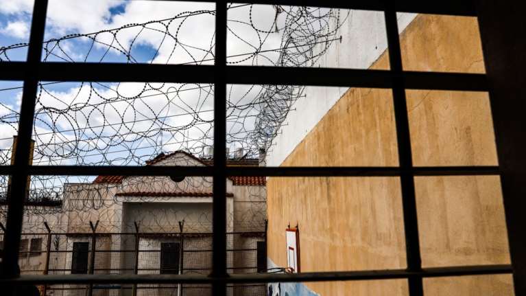 Αλόννησος: Ποινή κάθειρξης 12 ετών στον χοροδιδάσκαλο που ασέλγησε σε 18χρονο ΑΜΕΑ