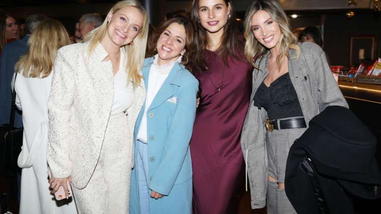 Αθηνά Οικονομάκου: Γιόρτασε τα γενέθλιά της σε γνωστό μαγαζί – Οι απουσίες που συζητήθηκαν