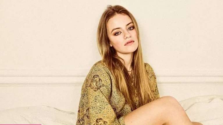 Γαία Μερκούρη: Επέλεξε το πιο hot χρώμα της σεζόν με το πιο απροσδόκητο σύνολο