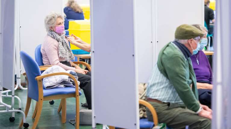 Νέα εξέλιξη: Ο Ευρωπαϊκός Οργανισμός Φαρμάκων συγκαλεί ομάδα ειδικών για το εμβόλιο της  AstraZeneca