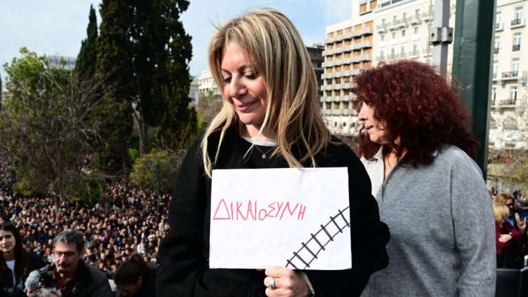 Μαρία Καρυστιανού: Όσο πιο βαθιά μπαίνουμε σε αυτή τη βρώμικη υπόθεση κινδυνεύει η ζωή μας