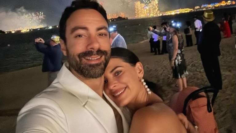 Σάκης Τανιμανίδης – Χριστίνα Μπόμπα: Ξεκίνησαν τη μετακόμιση στο ανακαινισμένο τους σπίτι [εικόνες]