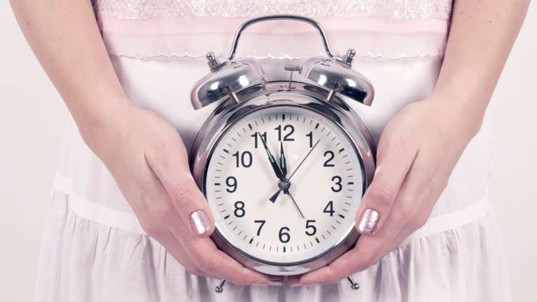 Αναστροφή εμμηνόπαυσης: 13 πράγματα που πρέπει να γνωρίζετε για τις υπάρχουσες θεραπείες