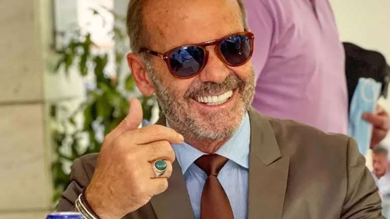 Πέτρος Κωστόπουλος: Μπήκε στην κουζίνα του σπιτιού του και μαγείρεψε αλά ιταλικά