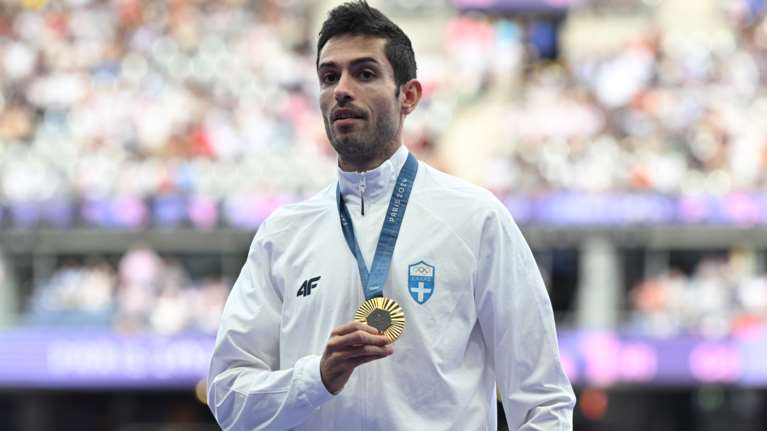 Τεντόγλου: Το πρόβλημα που προέκυψε με τα παπούτσια του - Οι πρώτες δηλώσεις μετά την απονομή: "Είχα ένα θέμα..."