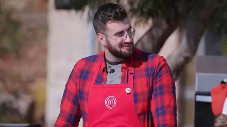 MasterChef: Η &quot;ελληνίδα&quot; μάνα του Βαρθαλίτη προειδοποιεί τη Μάρλεν - &quot;Μακριά από τον γιο μου&quot;!