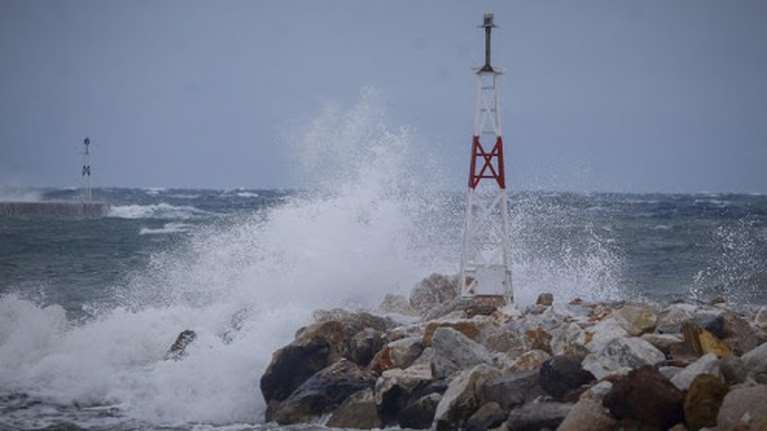 Κανονικά τα περισσότερα δρομολόγια πλοίων, έπεσαν οι ισχυροί άνεμοι