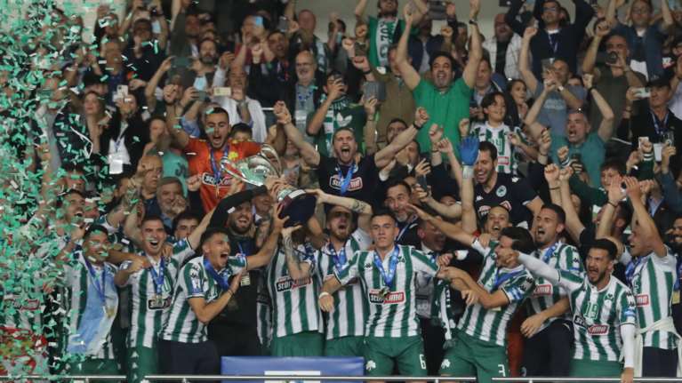 Κύπελλο Ελλάδας: Στον Παναθηναϊκό το τρόπαιο μετά από έναν τελικό διάρκειας 3,5 ωρών - Επεισόδια και διακοπές [Εικόνες - Βίντεο]