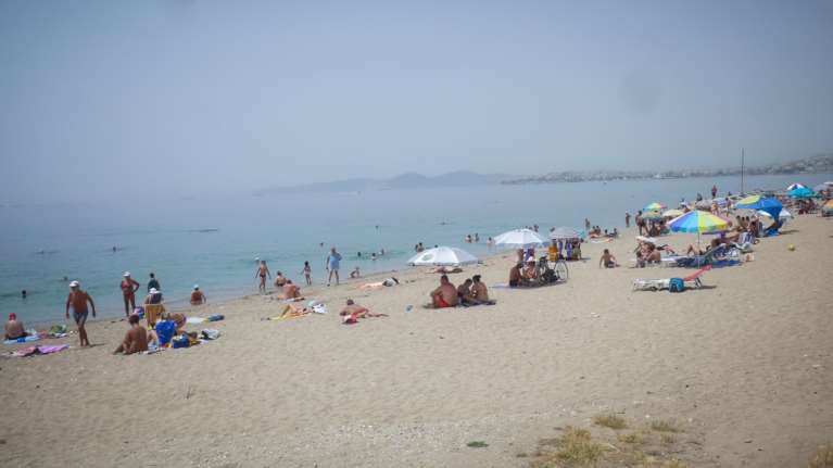 &quot;Έσπασε τα κοντέρ&quot; η ζέστη στην Αθήνα: Ρεκόρ θερμοκρασιών τουλάχιστον 160 ετών το Σαββατοκύριακο!