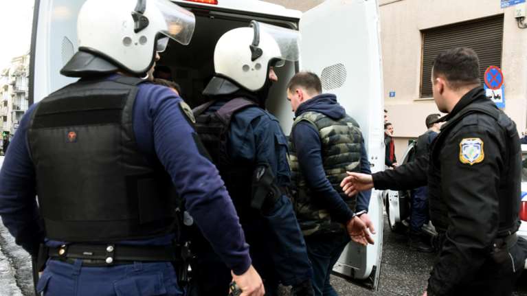 Χειροπέδες σε διακινητές ναρκωτικών σε Αργολίδα, Κόρινθο, Λακωνία