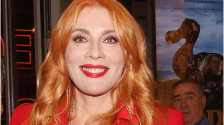 Σμαράγδα Καρύδη: "Είμαι συνέχεια σε μια παράξενη διαδικασία, έχω και μια αγχώδη διαταραχή"