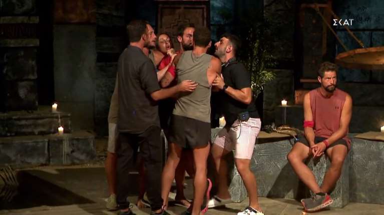 Το απόλυτο χάος στο συμβούλιο του Survivor ! Γιώργος Λιανός &amp; παραγωγή μπήκαν στη μέση για να χωρίσουν Σοϊλέδη &amp; Καραγκούνια