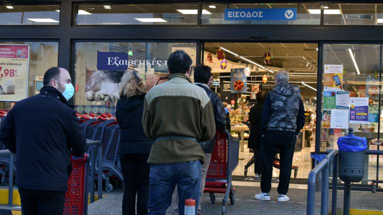 Ποια μαγαζιά θα λειτουργούν σήμερα και αύριο - Τι ώρες ανοίγουν, πότε κλείνουν