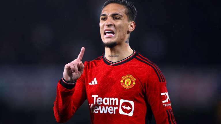 Βίντεο: Η εξοργιστική απρέπεια Άντονι στους παίκτες της Κόβεντρι, μετά την πρόκριση στον τελικό του Κυπέλλου Αγγλίας