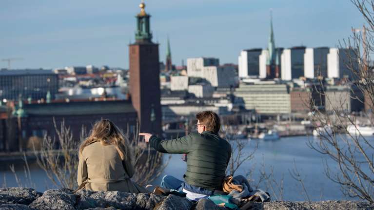 Για πρώτη φορά η πλειοψηφία των Σουηδών τάσσεται υπέρ της ένταξης της χώρας στο ΝΑΤΟ