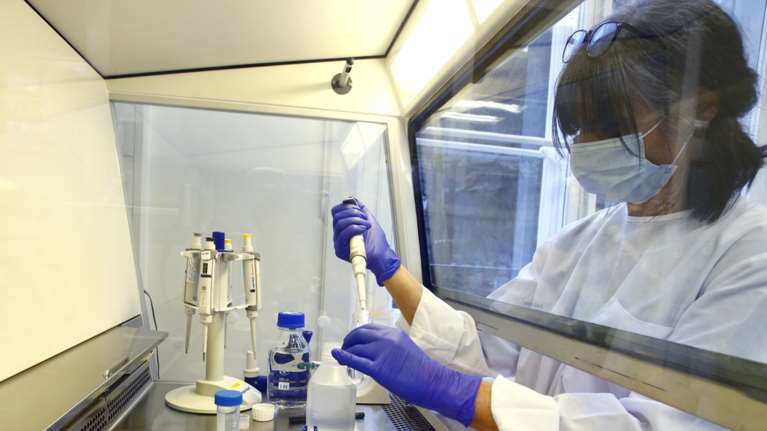 Συναγερμός στη Λαμία: Ζευγάρι Σέρβων με κορονοϊό, πήγε στο νοσοκομείο με ταξί