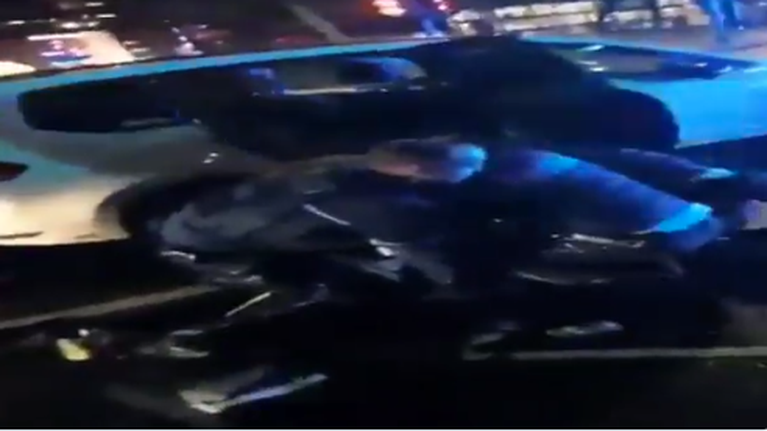 Βίντεο με τον θάνατο 24χρονου Ελληνα στο Βούπερταλ: Η αδελφή του παρακαλεί τους αστυνομικούς να σταματήσουν [βίντεο]