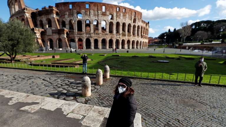 Κορονοϊός: Παραμένουν σε ισχύ τα περιοριστικά μέτρα στην Ιταλία- Κλειστά μπάρ και εστιατόρια το ΣΚ