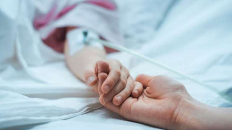 Ηράκλειο: Διασωληνωμένος σε κρίσιμη κατάσταση ο 12χρονος που σώθηκε από πνιγμό