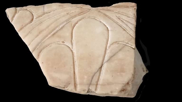 Επαναπατρισμός πολύτιμου μαρμάρινου θραύσματος από αρχαϊκό ναό της Ακρόπολης - Από τον 6ο αιώνα π.Χ.