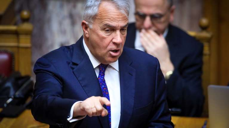 Βορίδης: "Όποιος είναι παράνομα στη χώρα πρέπει να φύγει – Διαφορετικά θα υπάρχει αποστέρηση της ελευθερίας"
