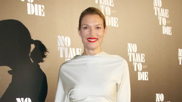 Η Βίκυ Καγιά φόρεσε το ίδιο look με τη βασίλισσα Letizia της Ισπανίας