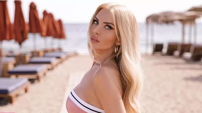 Η Κατερίνα Καινούργιου με το μαγιό της: Υποδέχθηκε το καλοκαίρι