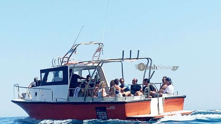 Η &quot;απόδραση&quot; του Κυριάκου Μητσοτάκη στα Σφακιά - Το πέρασμα από το φαράγγι σε μια μαγική παραλία [φωτό – βίντεο]