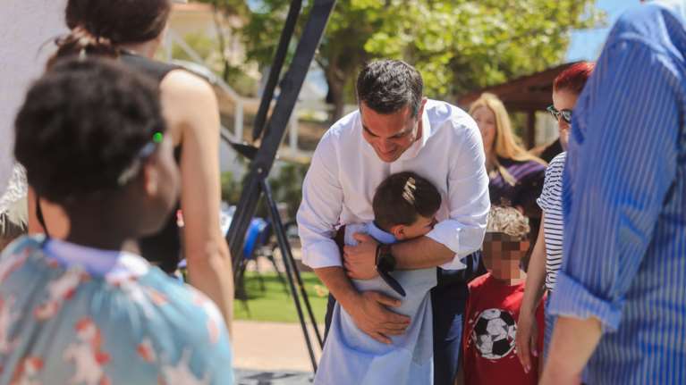 Το παιδικό χωριό SOS στην Βάρη επισκέφθηκε ο Αλέξης Τσίπρας