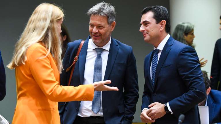 Σκρέκας: 15 χώρες της ΕΕ στηρίζουν την ελληνική πρόταση για οριζόντιο πλαφόν στο φυσικό αέριο