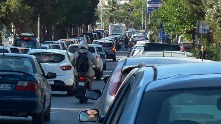 &quot;Κολασμένη&quot; κίνηση στην Αθήνα: Δεν κουνιέται φύλλο στην άνοδο Αθηνών - Λαμίας - Στο &quot;κόκκινο&quot; το Κέντρο