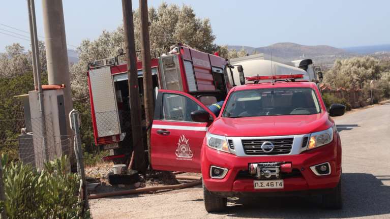 Φωτιά στο Μαρκόπουλο, στον Κουβαρά: Κοντά βρίσκεται οικισμός