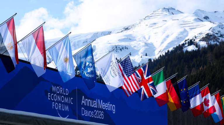 Νταβός: Ξεκινά το Παγκόσμιο Οικονομικό Φόρουμ - Ο Τραμπ θα θέσει θέμα Γροιλανδίας - Διαδηλώσεις και αντιδράσεις