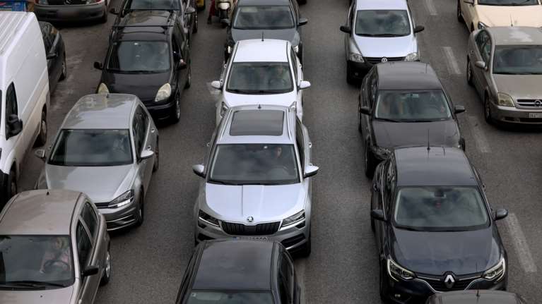 Διακοπή κυκλοφορίας στη λεωφόρο Μαρκοπούλου λόγω τροχαίου [εικόνα]