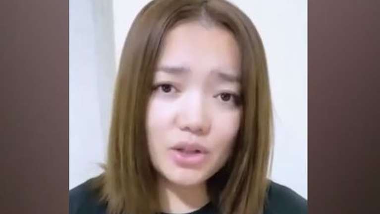 Μαριούπολη: Δραματική έκκληση από τη σύζυγο του Έλληνα πρόξενου - &quot;Σας παρακαλώ, σώστε τις ζωές τους&quot; [Βίντεο]