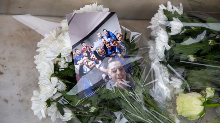 Σήμερα το τελευταίο &quot;αντίο&quot; στον 19χρονο Αλκη - Θρήνος στη Βέροια