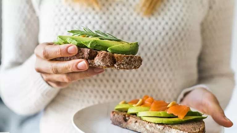 Απώλεια βάρους μετά τις γιορτές: Τα 2 διατροφικά &quot;όπλα&quot; για άμεση επαναφορά