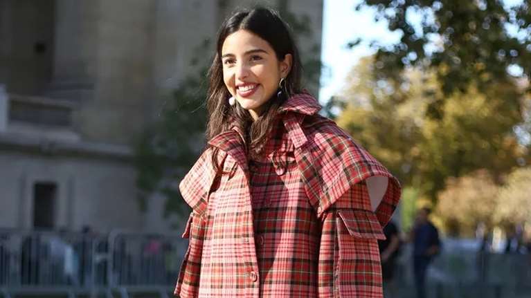 Πώς δεν θα κρυώνεις όταν φοράς καλσόν; Αυτό είναι το viral hack από το TikTok που πρέπει να δοκιμάσεις