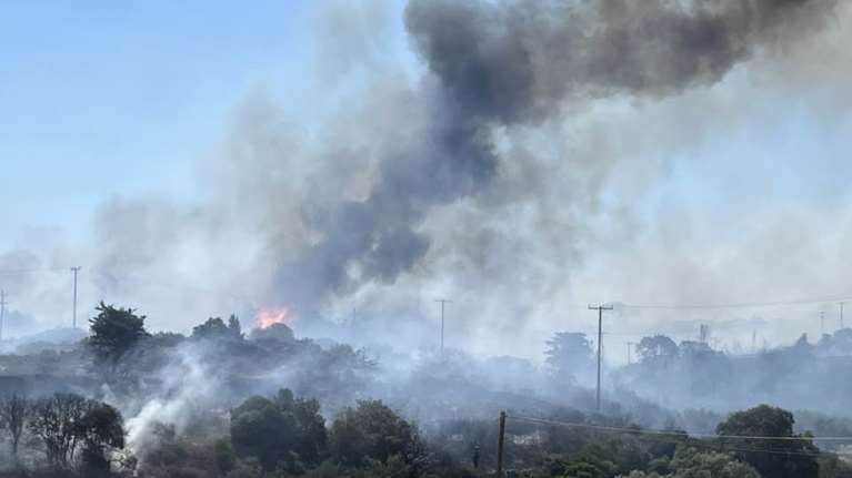 Φωτιά Κύθηρα: Απεγκλωβισμός δεκάδων ατόμων από το Λιμενικό Σώμα