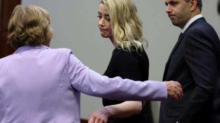 Ράκος η Άμπερ Χερντ: Δεν έχει να πληρώσει την αποζημίωση στον Τζόνι Ντεπ