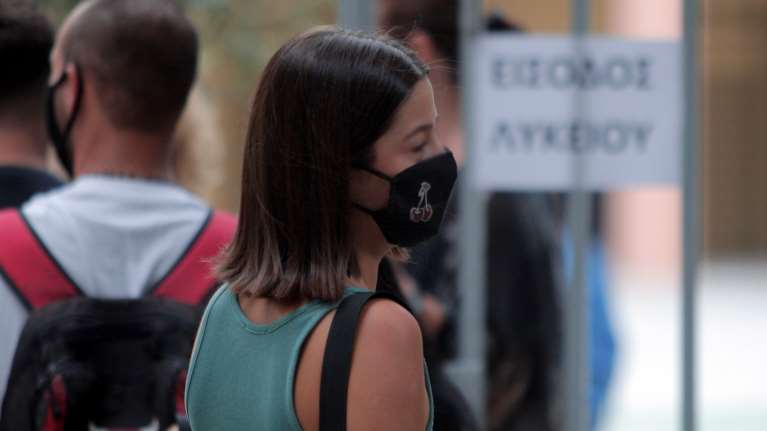 Παρέμβαση Κεραμέως για τον αρνητή μάσκας που ξυλοκόπησε καθηγητή - Συνελήφθη ο δράστης