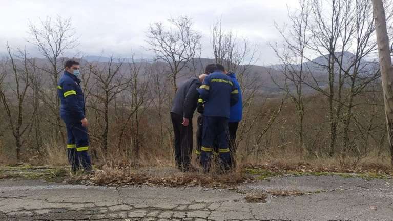 Συναγερμός στη Φθιώτιδα: Πέντε άτομα εγκλωβίστηκαν σε φαράγγι