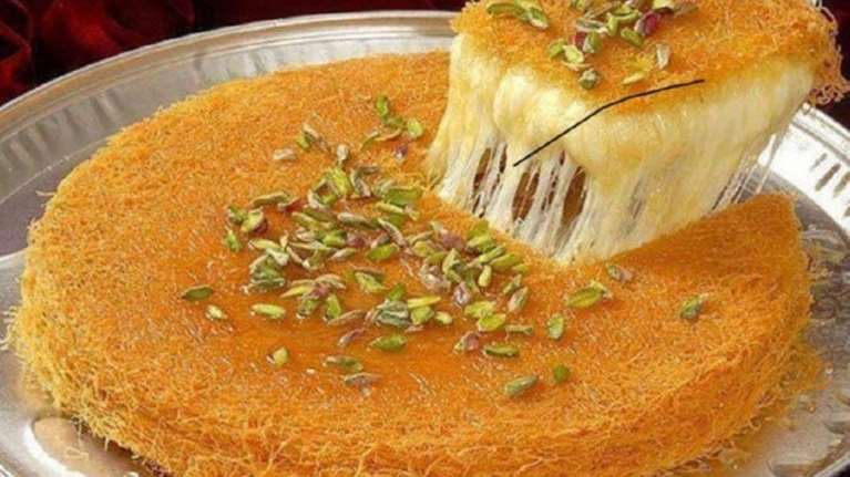 Κιουνεφέ: Ο θεϊκός παραδοσιακός πειρασμός - Πώς θα το φτιάξετε εύκολα και γρήγορα